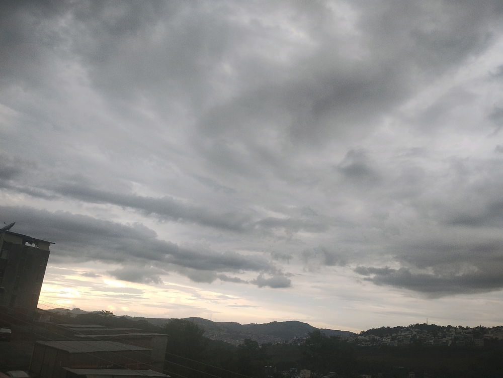 Tempo feio
