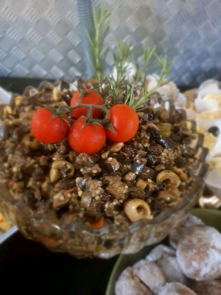 Trabalho do dia,
Mini fatias de torta com creme de ninho.
