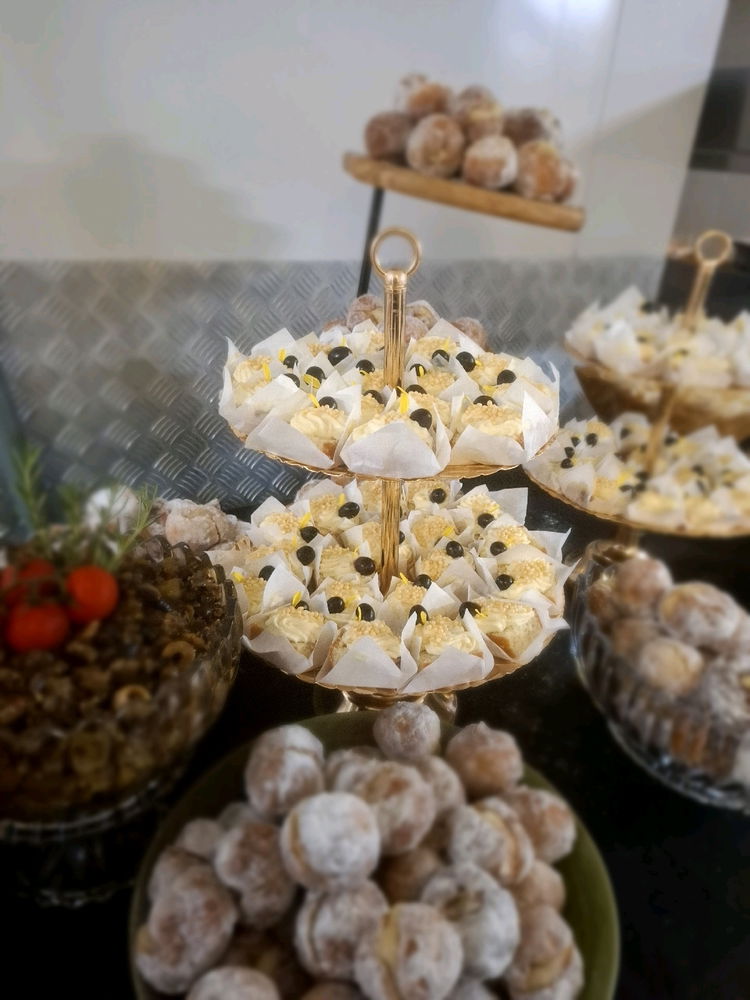 Trabalho do dia,
Mini fatias de torta com creme de ninho.