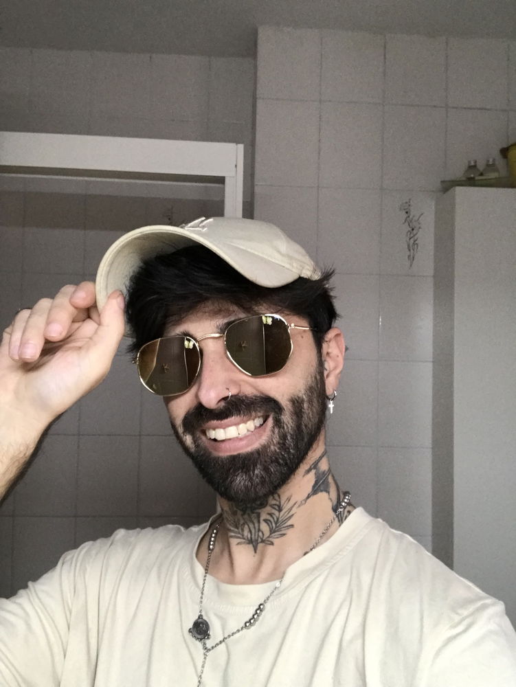 o pagas o no te ve nadie!