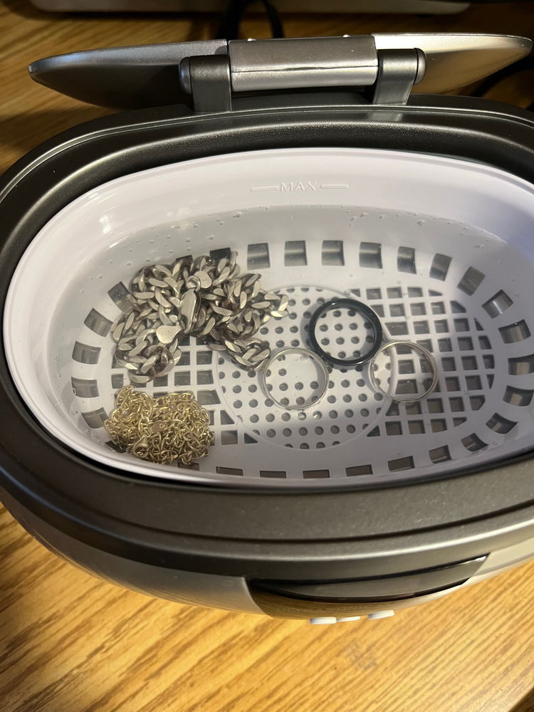 Cleaned my rings and necklaces in the ultrasonic cleaner 🥰