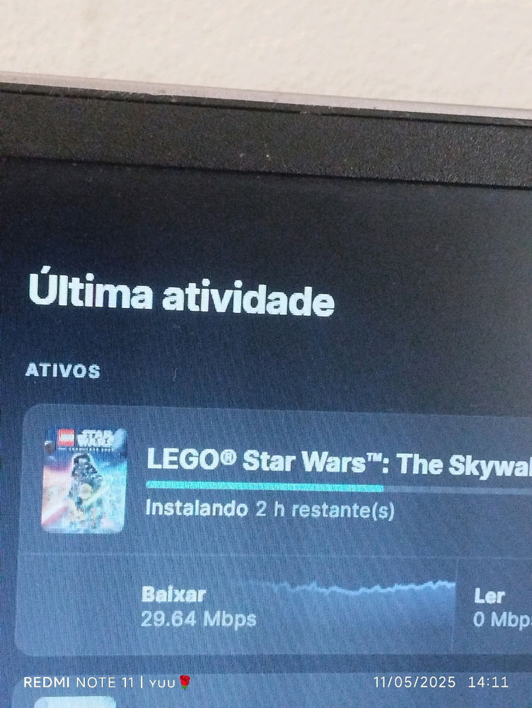 Desde madrugada ele tá assim😭😭