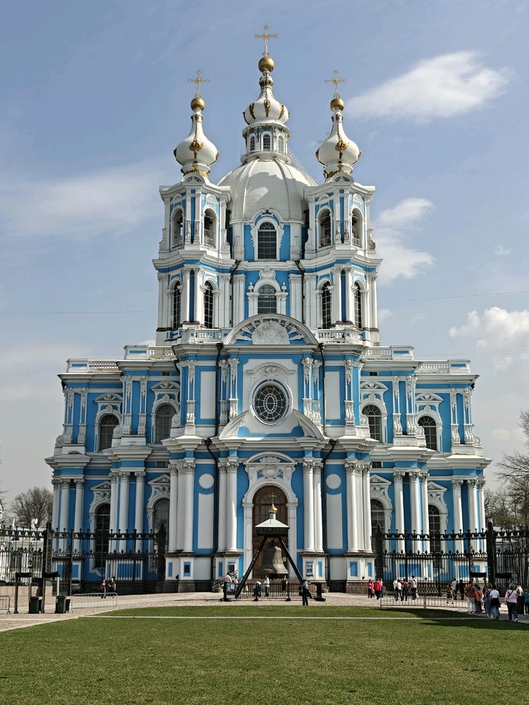 Смольный собор