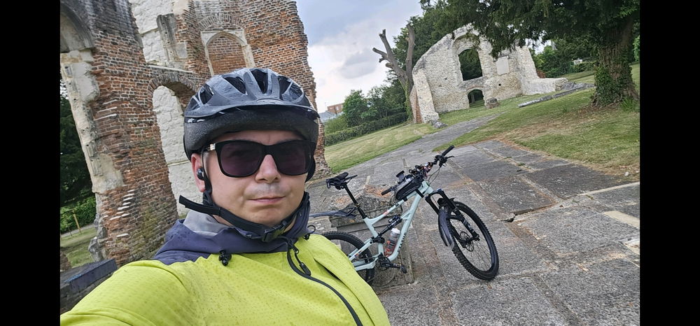 Chwila relaksu na rowerze🚴‍♂️🥰 PozdROWER!🎧🎶🤘