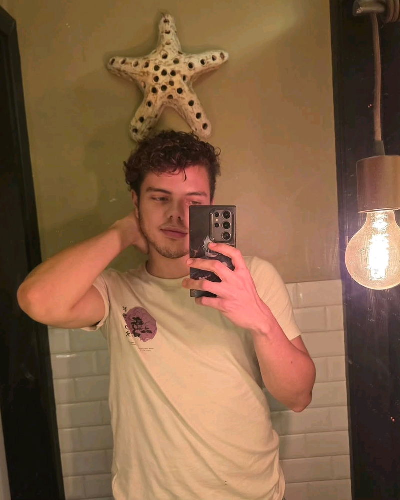 Algum boy de sp pra sair amanhã ?