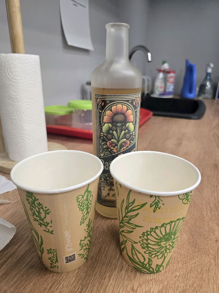 Коллега из Италии передал самодельный джин 🥹