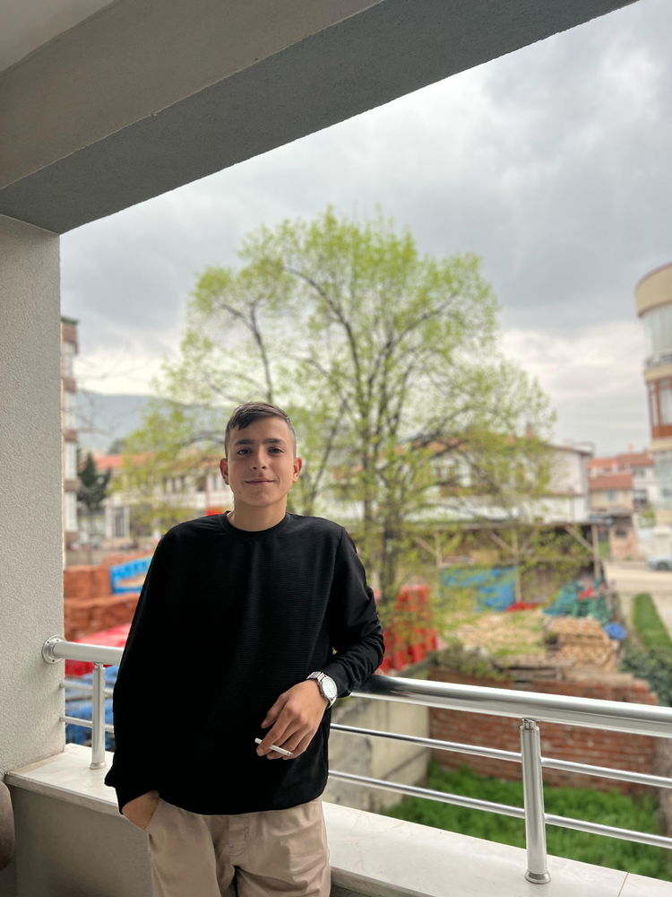 Sohbet edicek yokmu canım sıkıldı