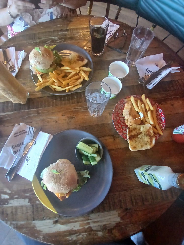 🍔🍟🥤