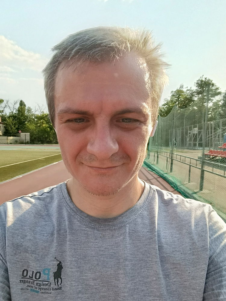 Давно не бегал 10-ку медленно потому треки переключал 🏃🏻‍♂️🏁