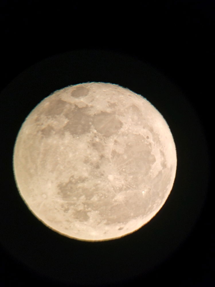 Luna Fresa de Junio