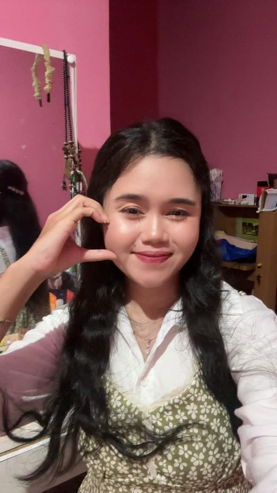 Before going to wedding party.
*latepost