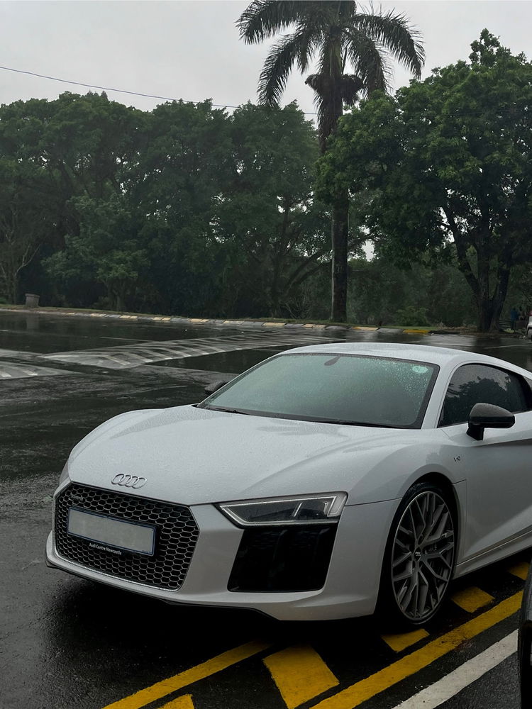 🏎️