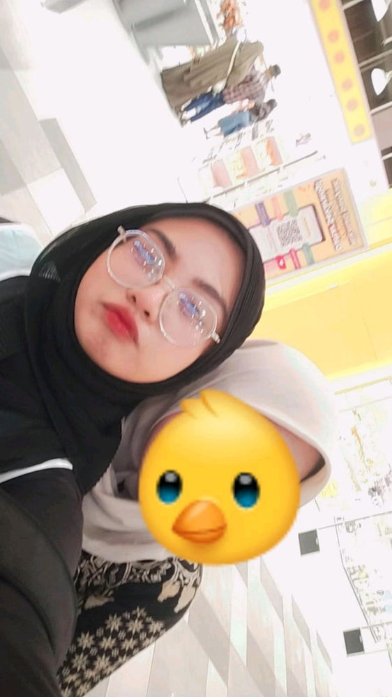 2 foto beda vibes, tapi saia aslinya cinamon roll🌷