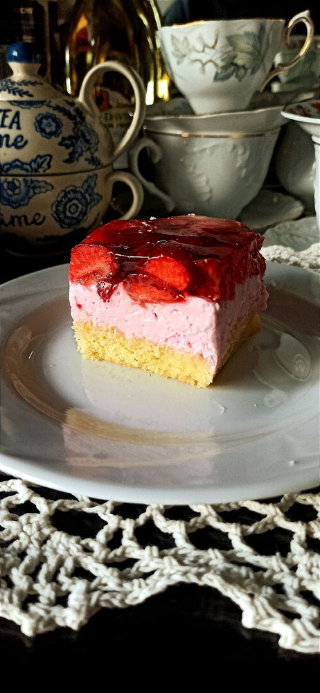 Ciasto truskawkowe🍓🍰 z galaretką