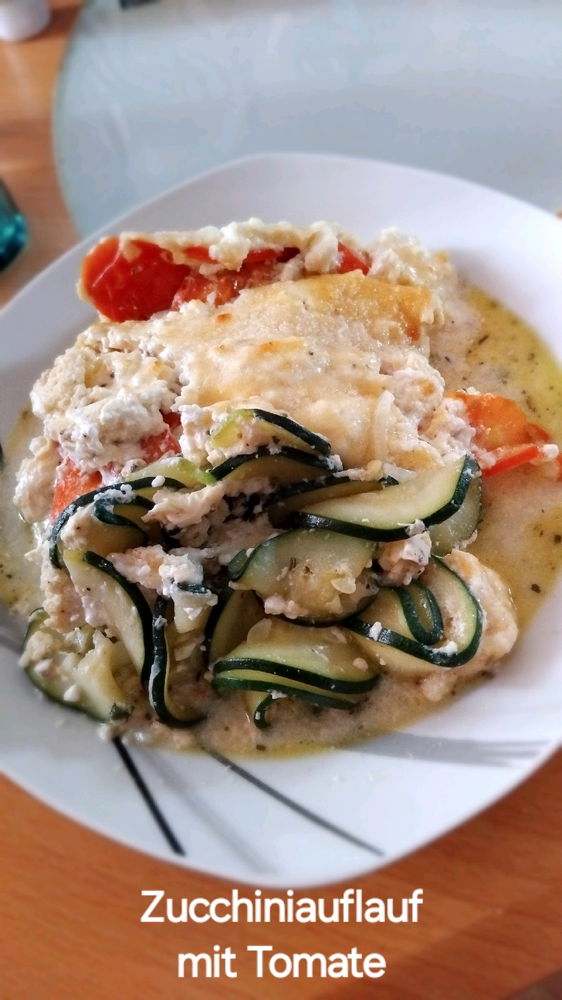 Zucchiniauflauf mit Tomate