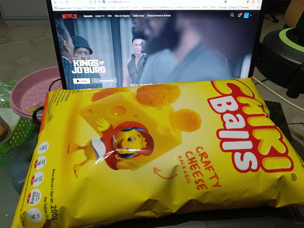 Stok chiki segede laptop buat nonton series