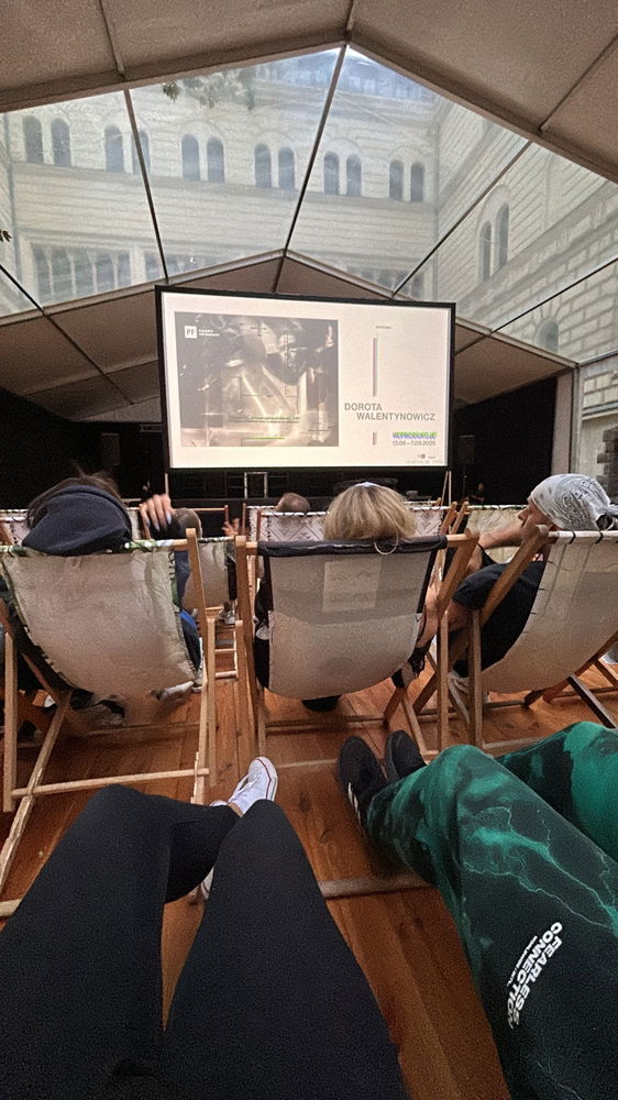 Oglądańsko w zamku  z familią 🍿🤩