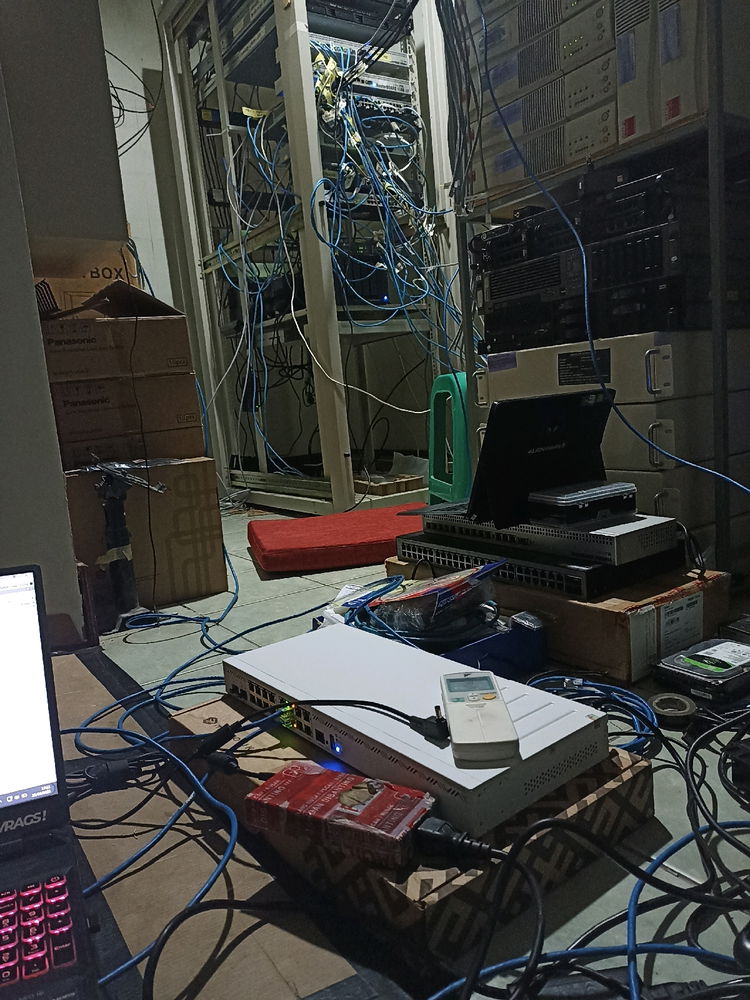 Lepas 1 kabel ribut segedung