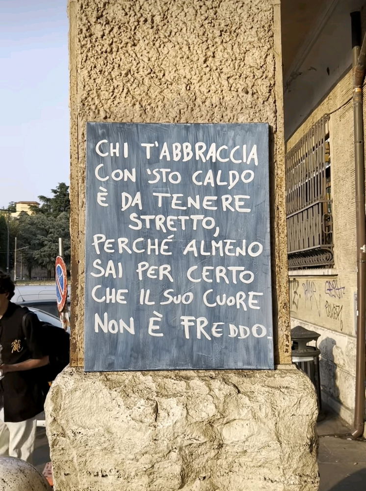 Chi ti abbraccia con questo caldo...