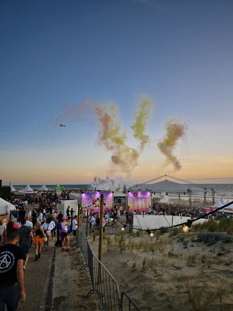 This was LUMINOSITY BEACH FESTIVAL 2025......