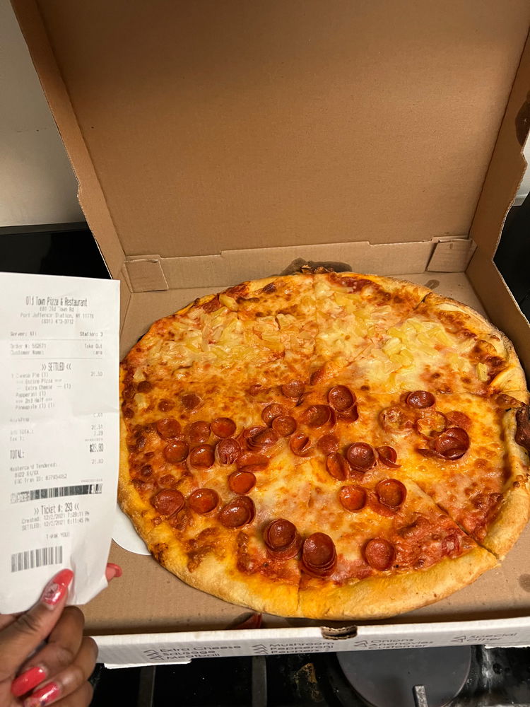  Disrespectful pizza shop threw my toppings on and just sent it