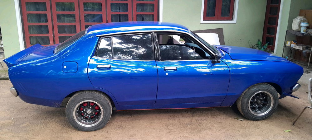 Nissan Sunny B211
