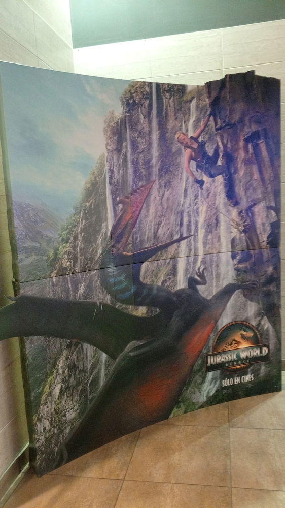 Hoy tocó ver Jurassic world Rebirth