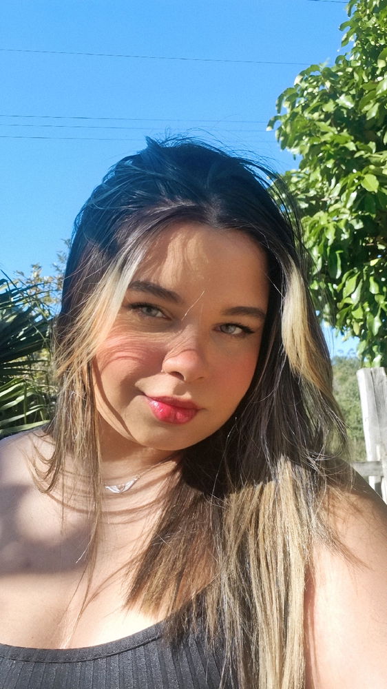 👽