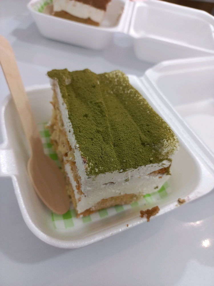 Matchamisu and matcha latte