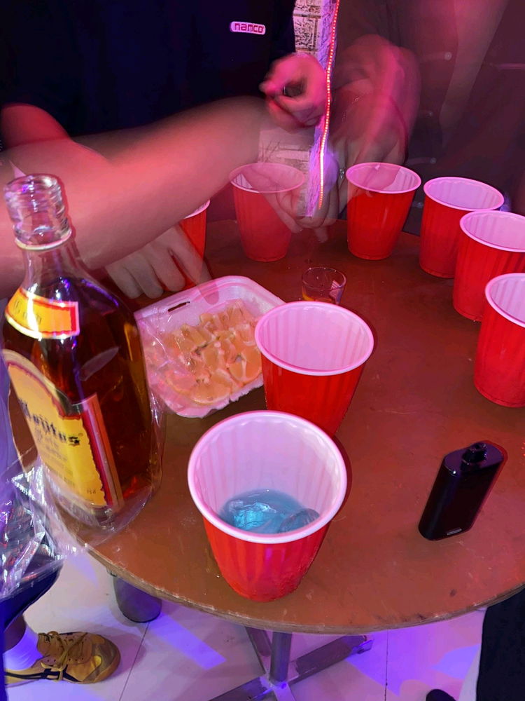girls just wanna have fun<3
