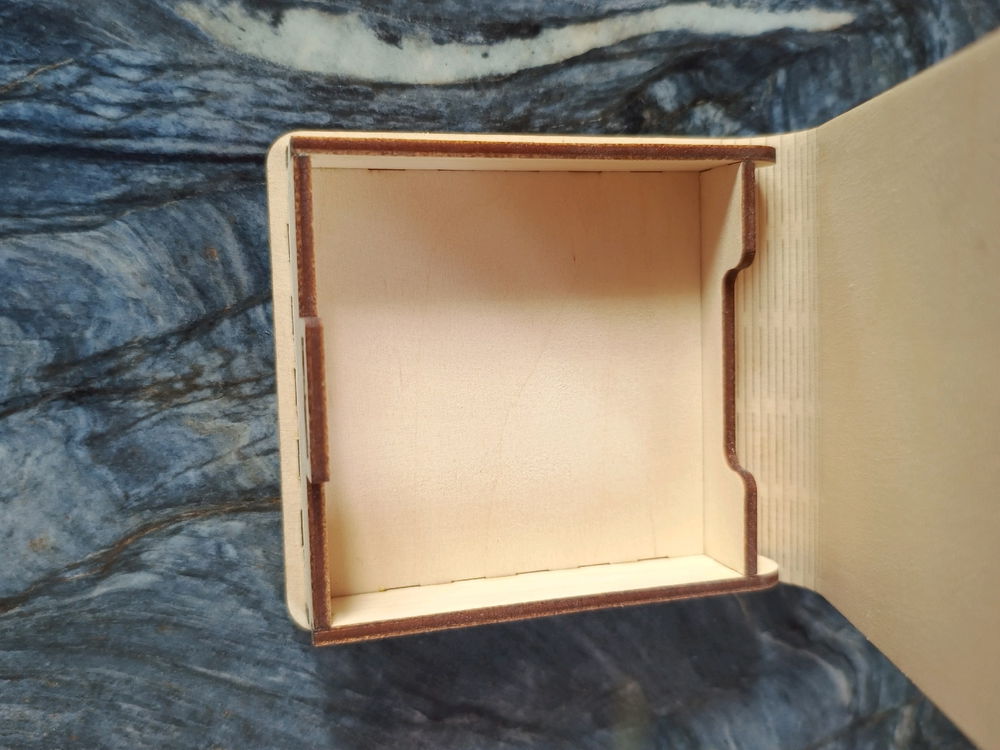 Foldable wooden box