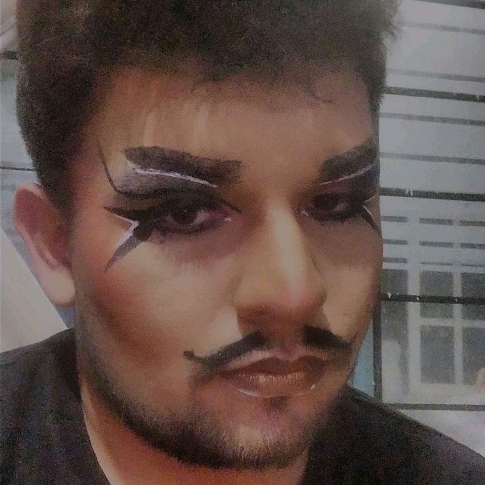 Maquillaje medio curioso