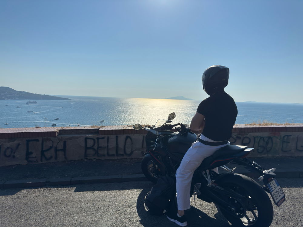 🏍️