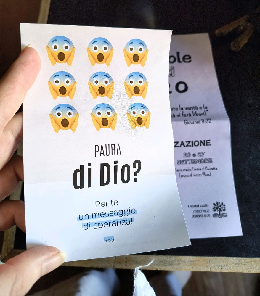 Cosa mi trovo nella cassetta delle lettere 😐