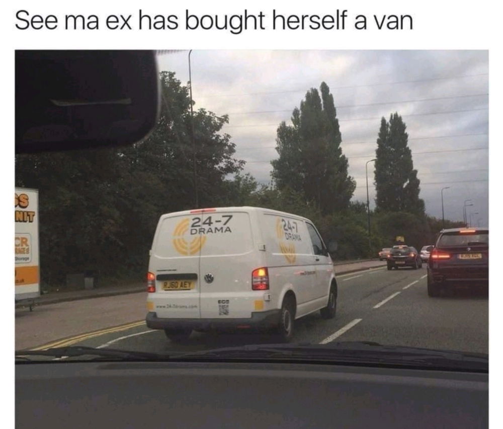😹