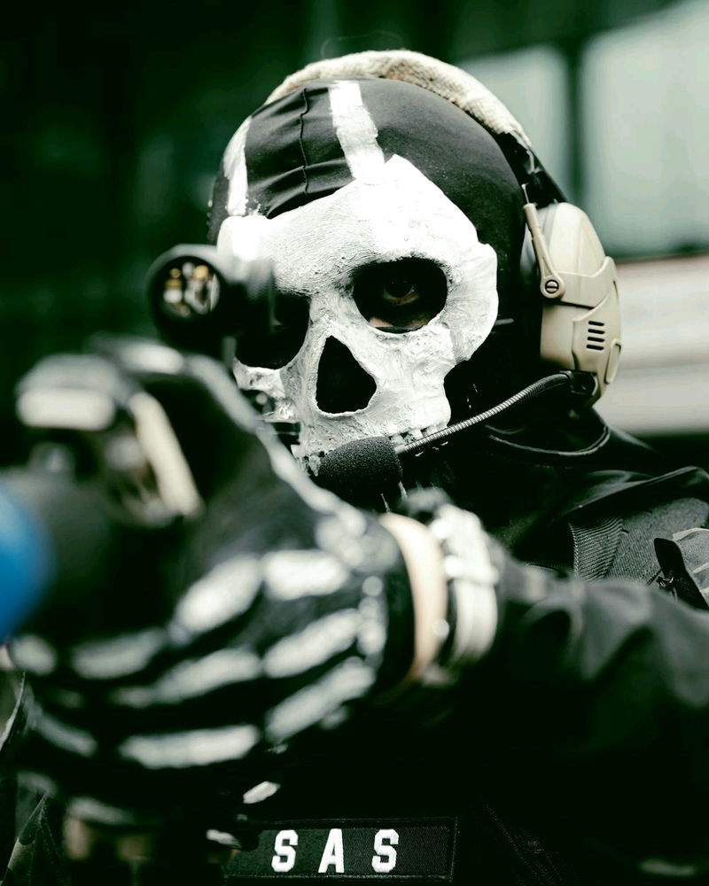 I do Ghost cosplays