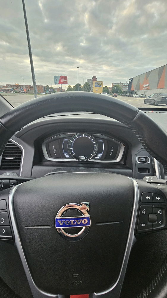 mano vovo xc60