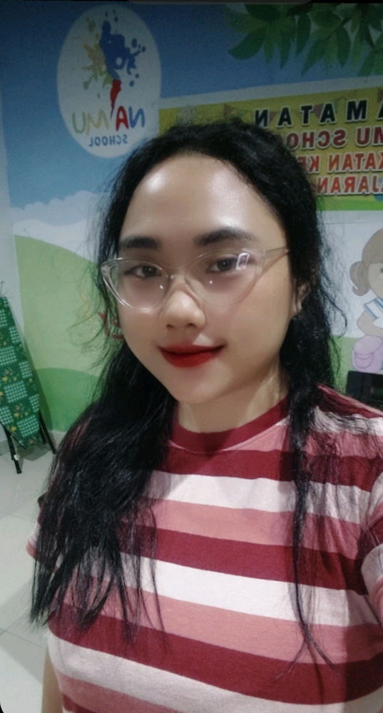 Tetap tersenyum