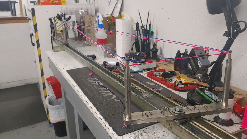 Therapy of building bow strings