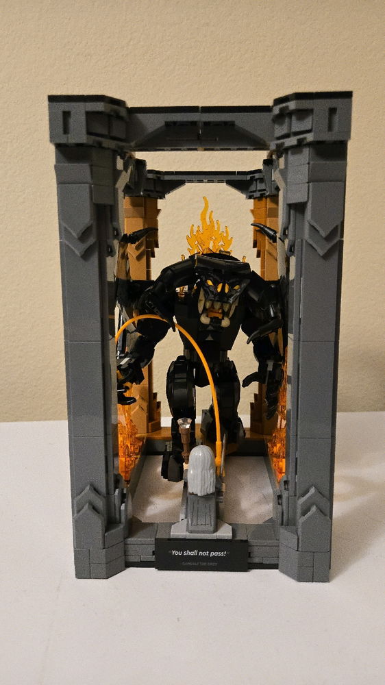 The Lord of The Rings Book Nook is the most awesome set i have ever had.