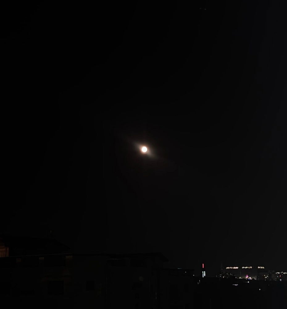 오늘은 달이 너무 예뻐🌔