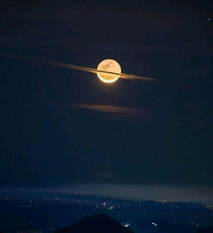 Proprio come la Luna ✨ 🌜✨