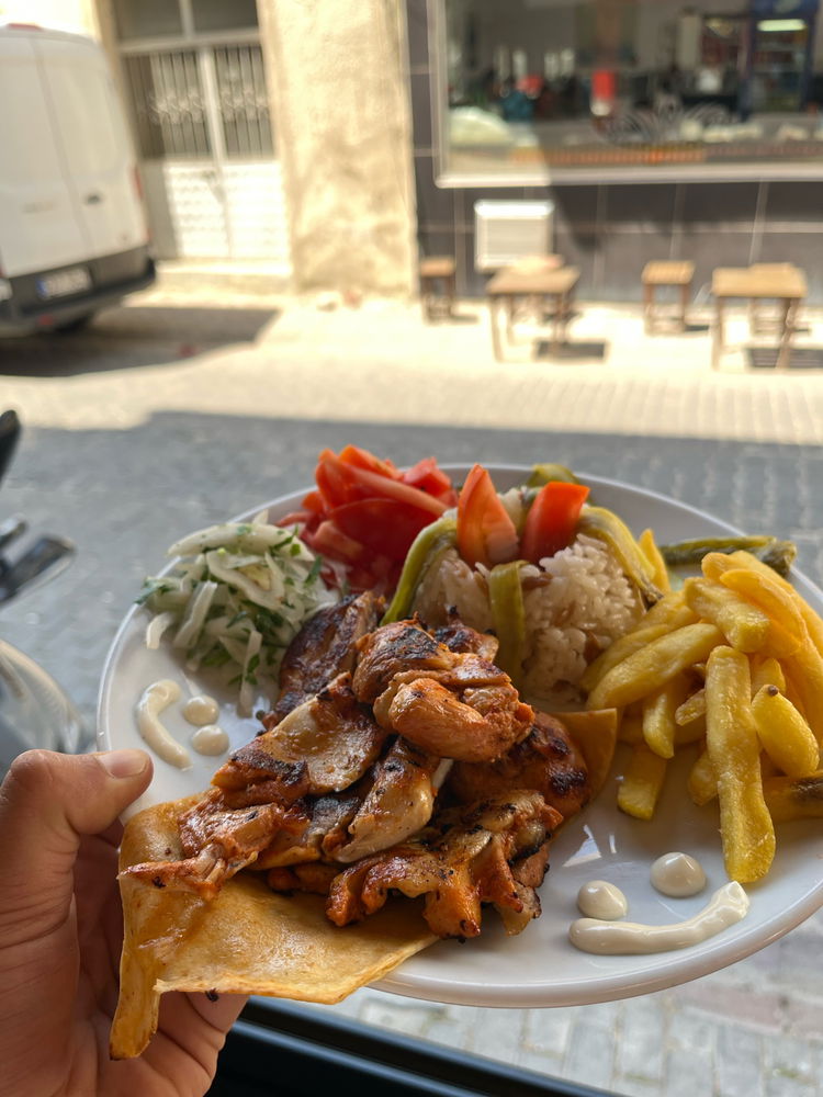 Usta bizim
