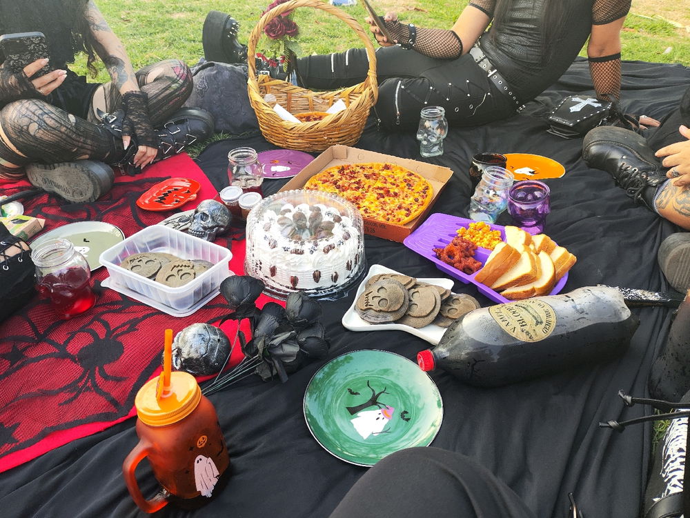 Gothic picnic 🦇