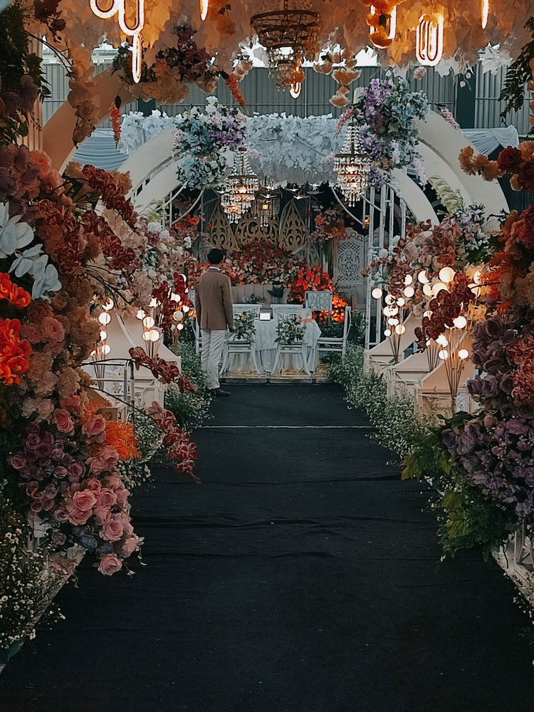 About yesterday, cousin's wedding and the ballroom decorations 💍