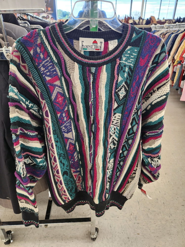 Found a 3D Knit Sweater in the thrifts today 😎