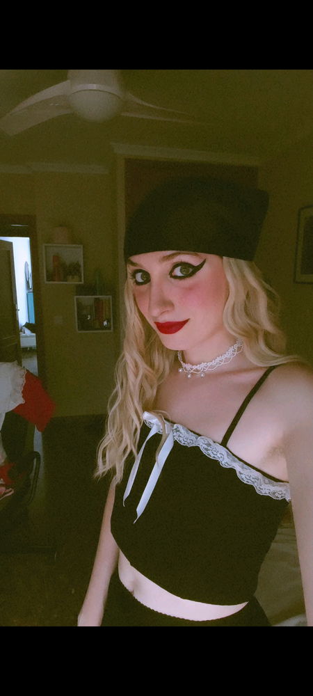 Qué hechizo te gustaría que te lanzara esta noche? 💄💫