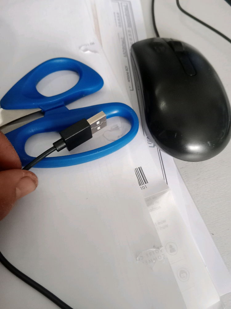 La cible : la souris de mon collègue.