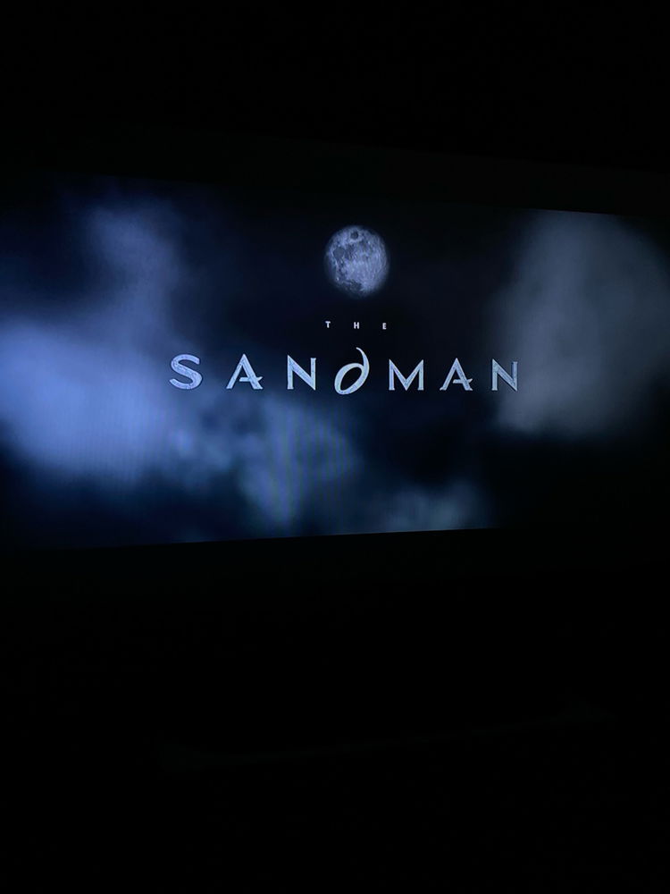 🎬🌑