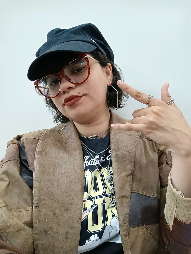 Eu super feliz com a minha boina: 😁